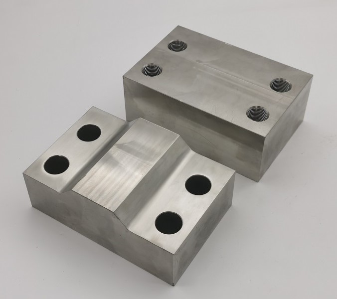 Custom 304 Stainless Steel Spider Caps Custom 304 Stainless Steel Spider Caps